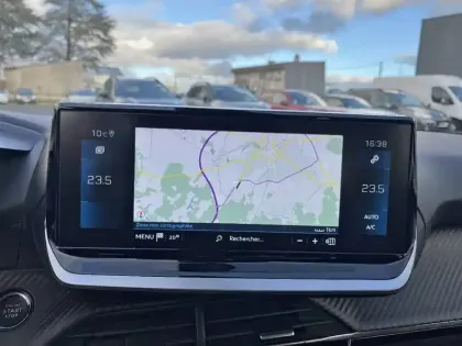 Photo 14 Peugeot 2008  BlueHDi 130 S&S EAT8