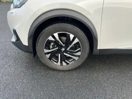 Photo 12 Peugeot 2008  BlueHDi 130 S&S EAT8