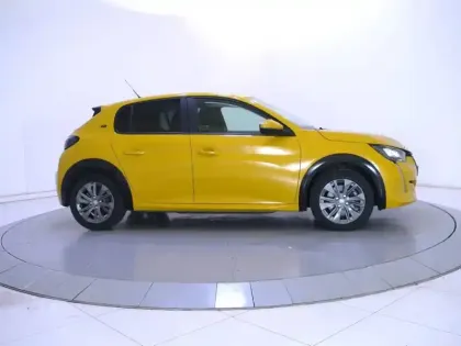 Photo 23 Peugeot 208  Electrique 50 kWh 136ch