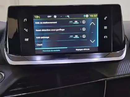 Photo 40 Peugeot 208  Electrique 50 kWh 136ch