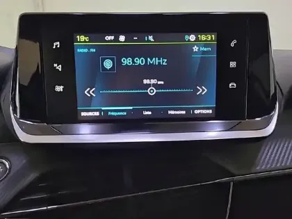 Photo 38 Peugeot 208  Electrique 50 kWh 136ch