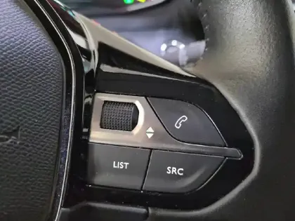 Photo 47 Peugeot 208  Electrique 50 kWh 136ch