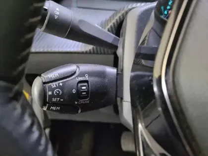 Photo 45 Peugeot 208  Electrique 50 kWh 136ch