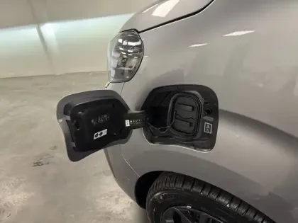 Photo 34 Opel Vivaro -E FGN TAILLE M ELECTRIQUE 100 KW BATTERIE 75 KWH