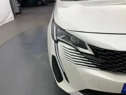 Photo 13 Peugeot 5008  PureTech 130ch S&S EAT8 GT