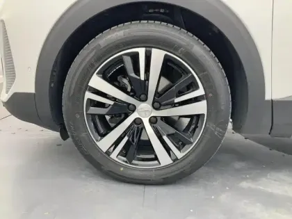 Photo 14 Peugeot 5008  PureTech 130ch S&S EAT8 GT