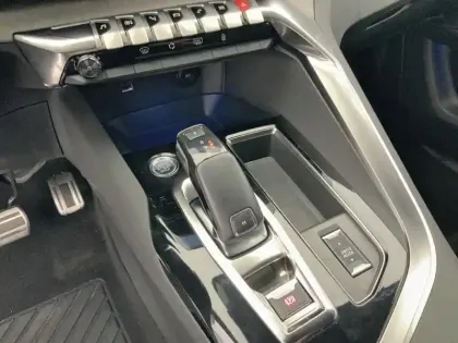 Photo 23 Peugeot 5008  PureTech 130ch S&S EAT8 GT