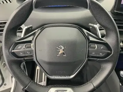 Photo 18 Peugeot 5008  PureTech 130ch S&S EAT8 GT