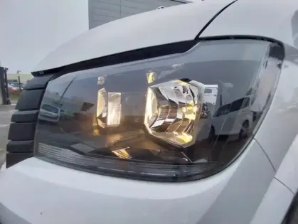 Photo 8 Volkswagen Crafter  Fg 35 L3H3 2.0 TDI 163ch Business Propulsion RS