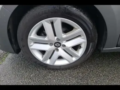 Photo 12 Renault Clio  1.0 TCe 90ch Evolution - 24