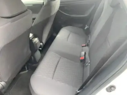 Photo 10 Toyota Yaris  116h Dynamic 5p MY22