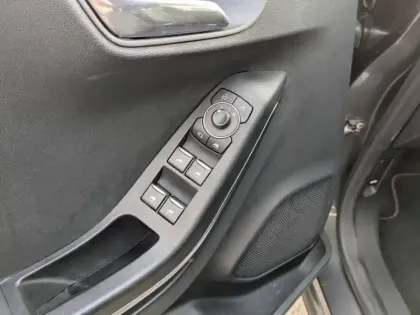 Photo 32 Ford Puma  1.0 EcoBoost 125ch S&S mHEV ST-Line Powershift