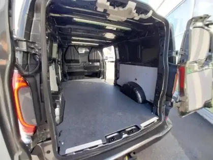 Photo 23 Volkswagen Transporter  Fg Van L2 2.0 TDI 150ch Business BVA8