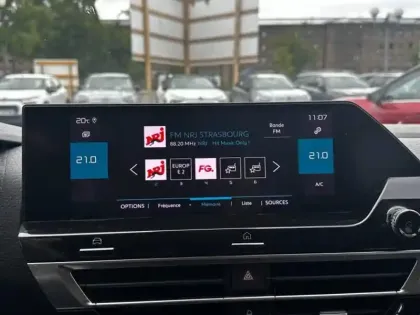 Photo 8 Citroën C4  BlueHDi 130ch S&S Feel Pack Business EAT8