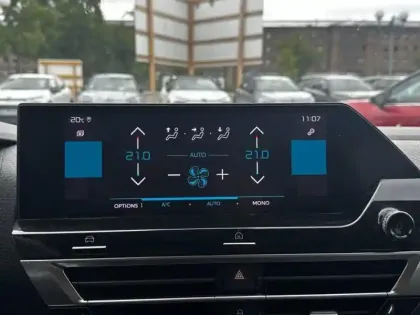 Photo 9 Citroën C4  BlueHDi 130ch S&S Feel Pack Business EAT8