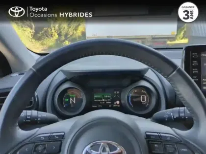 Photo 12 Toyota Yaris  116h Design 5p MY22