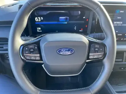 Photo 6 Ford Transit Courier Fourgonnette Electrique 100 kW 136ch Limited