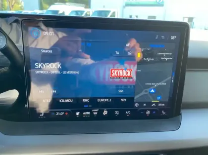 Photo 3 Ford Transit Courier Fourgonnette Electrique 100 kW 136ch Limited