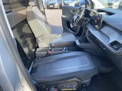 Photo 9 Ford Transit Courier Fourgonnette Electrique 100 kW 136ch Limited