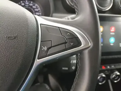 Photo 18 Dacia Duster TCe 150 FAP 4x2 EDC Prestige