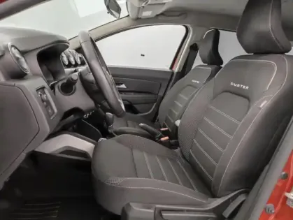 Photo 6 Dacia Duster TCe 150 FAP 4x2 EDC Prestige