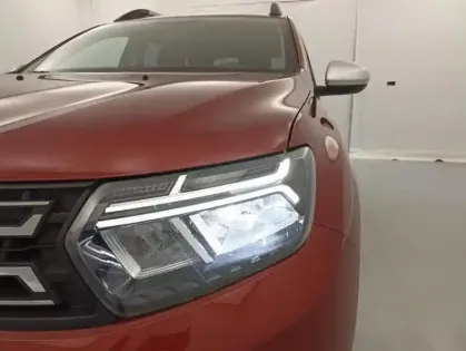 Photo 10 Dacia Duster TCe 150 FAP 4x2 EDC Prestige