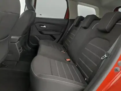 Photo 7 Dacia Duster TCe 150 FAP 4x2 EDC Prestige