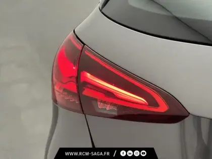 Photo 32 Mercedes Classe A 200 d AMG Line