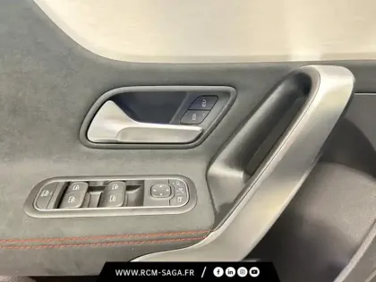 Photo 11 Mercedes Classe A 200 d AMG Line