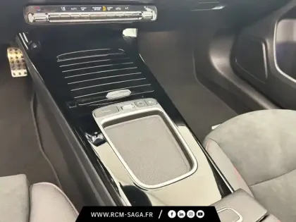 Photo 17 Mercedes Classe A 200 d AMG Line