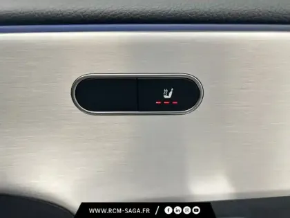 Photo 18 Mercedes Classe A 200 d AMG Line