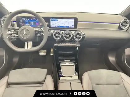 Photo 10 Mercedes Classe A 200 d AMG Line