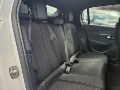 Photo 34 Peugeot 208 II BLUEHDI 100 S&amp;S GT