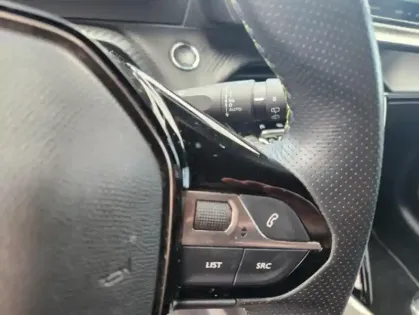 Photo 26 Peugeot 208 II BLUEHDI 100 S&amp;S GT