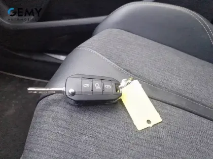 Photo 29 Peugeot 3008  1.2 Puretech 130ch S&S BVM6