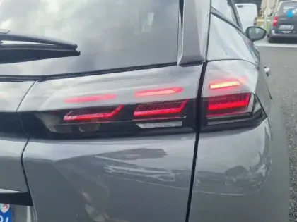 Photo 36 Peugeot 2008  Hybrid 145 e-DCS6