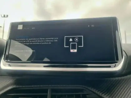 Photo 38 Peugeot 2008  Hybrid 145 e-DCS6