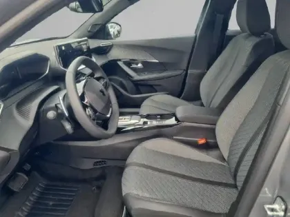 Photo 30 Peugeot 2008  Hybrid 145 e-DCS6