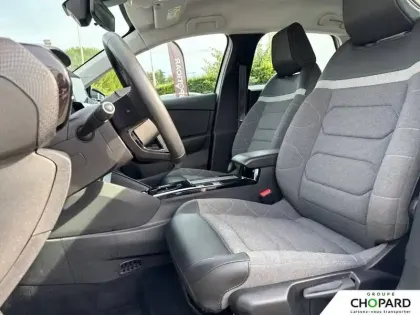 Photo 10 Citroën C4 e- 136 ch Automatique