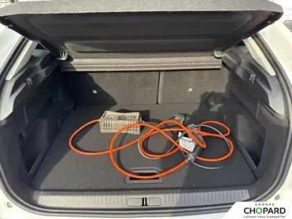 Photo 14 Citroën C4 e- 136 ch Automatique