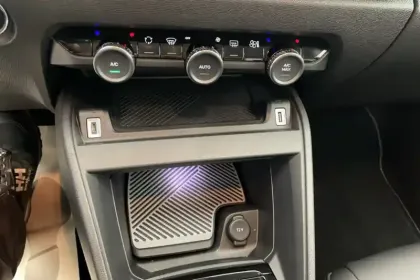 Photo 48 Citroën C4  Hybride 136 e-DCS6