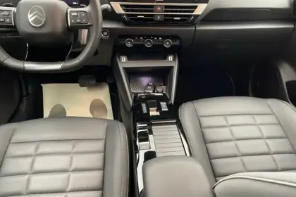 Photo 41 Citroën C4  Hybride 136 e-DCS6