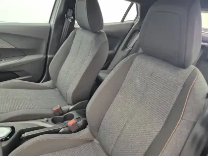 Photo 30 Peugeot 2008  Hybrid 145 e-DCS6
