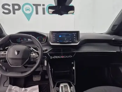 Photo 51 Peugeot 2008  Hybrid 145 e-DCS6