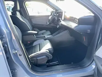 Photo 49 Renault 4 Renault  E-Tech Electrique 150 ch autonomie confort