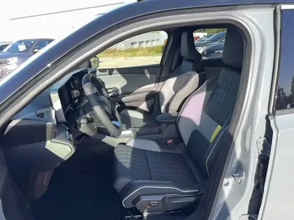 Photo 8 Renault 4 Renault  E-Tech Electrique 150 ch autonomie confort