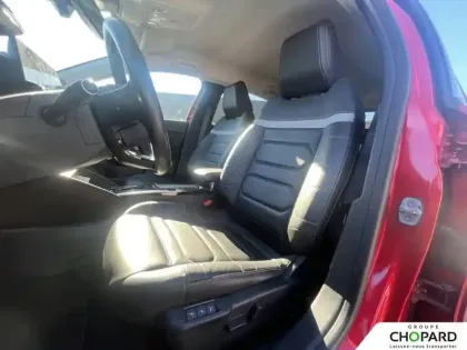 Photo 25 Citroën C4 e- 136 ch Automatique