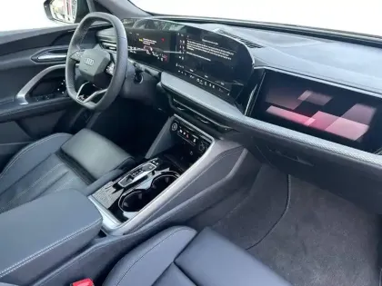 Photo 37 Audi Q5  Sportback e-hybrid 299 ch S tronic 7 Quattro