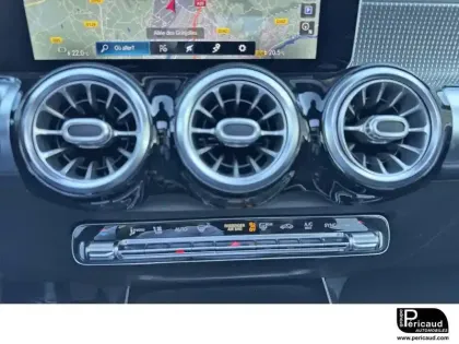 Photo 14 Mercedes GLB  200 d 8G-DCT