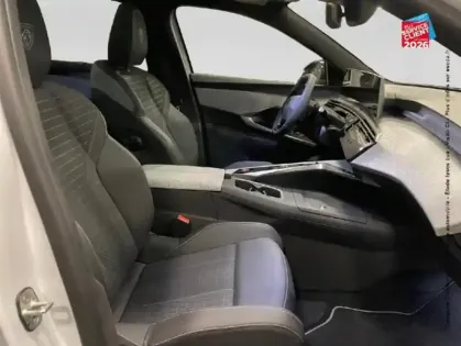 Photo 19 Peugeot 5008  Hybride Rechargeable Plug-in 195ch GT e-DCS7